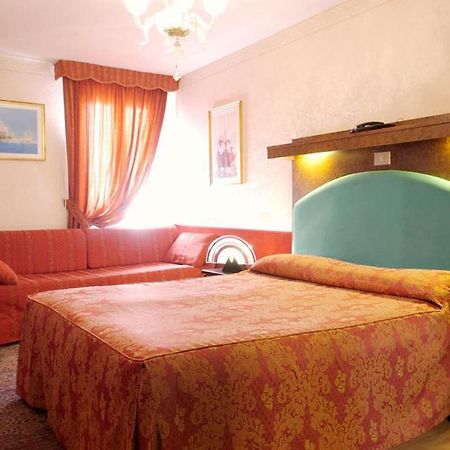Antica Casa Carettoni Hotel Veneza Quarto foto