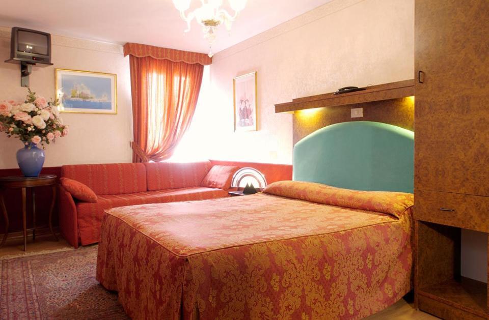 Antica Casa Carettoni Hotel Veneza Quarto foto